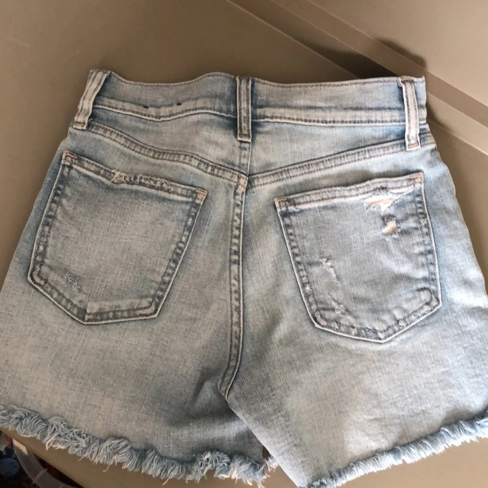 NWOT HIGH RISE CUTOFF SHORTS - Picture 6 of 6
